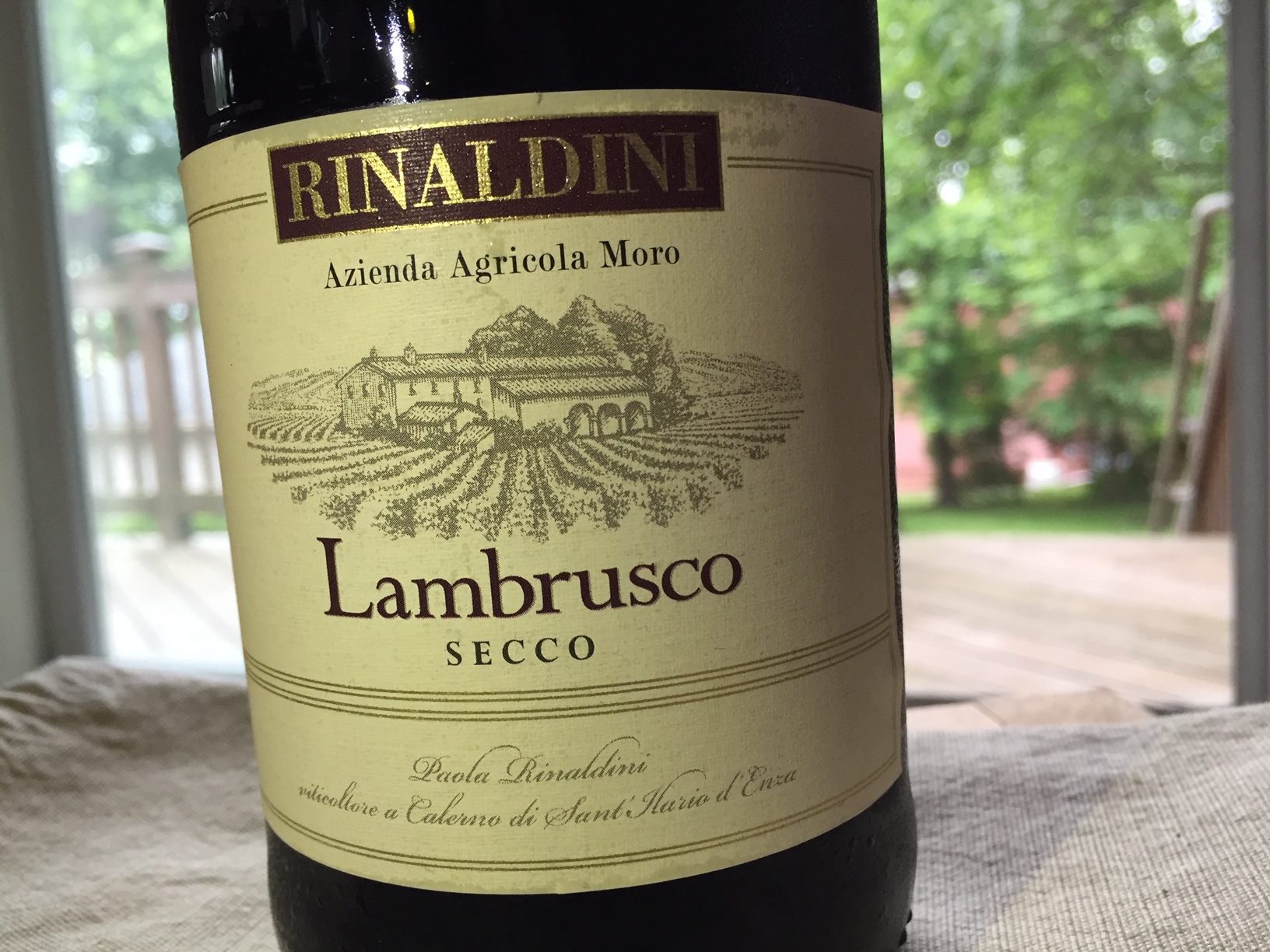 should lambrusco wine be chilled
